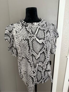 JODIFL Black & White Snake-Print Ruffle-Sleeve Blouse